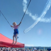 trampolin fliegt weg versicherung