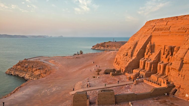 gewässer beim tempel von abu simbel