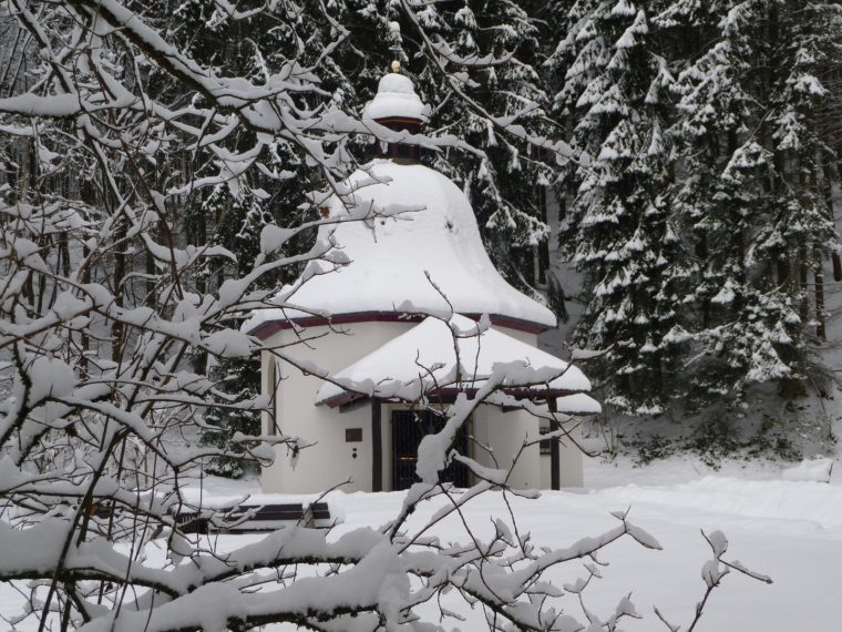 kapelle im schnee weihnachten