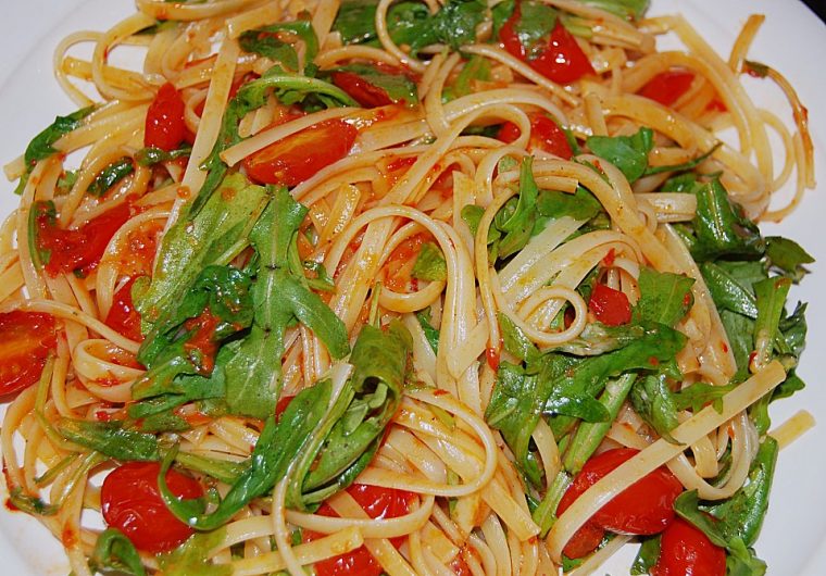 pasta mit käse und tomaten