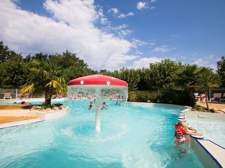 camping ardèche avec piscine