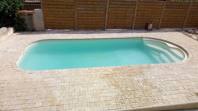 nettoyer fond piscine