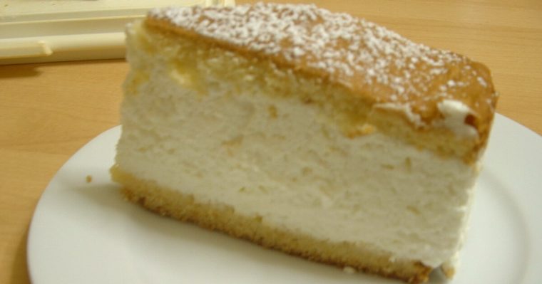 kuchen mit quark und sahne