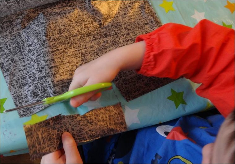 Activités Manuelles Pas Chères Pour Enfant ! – Tiniloo encequiconcerne Travaux Manuel Pour Tout Petit