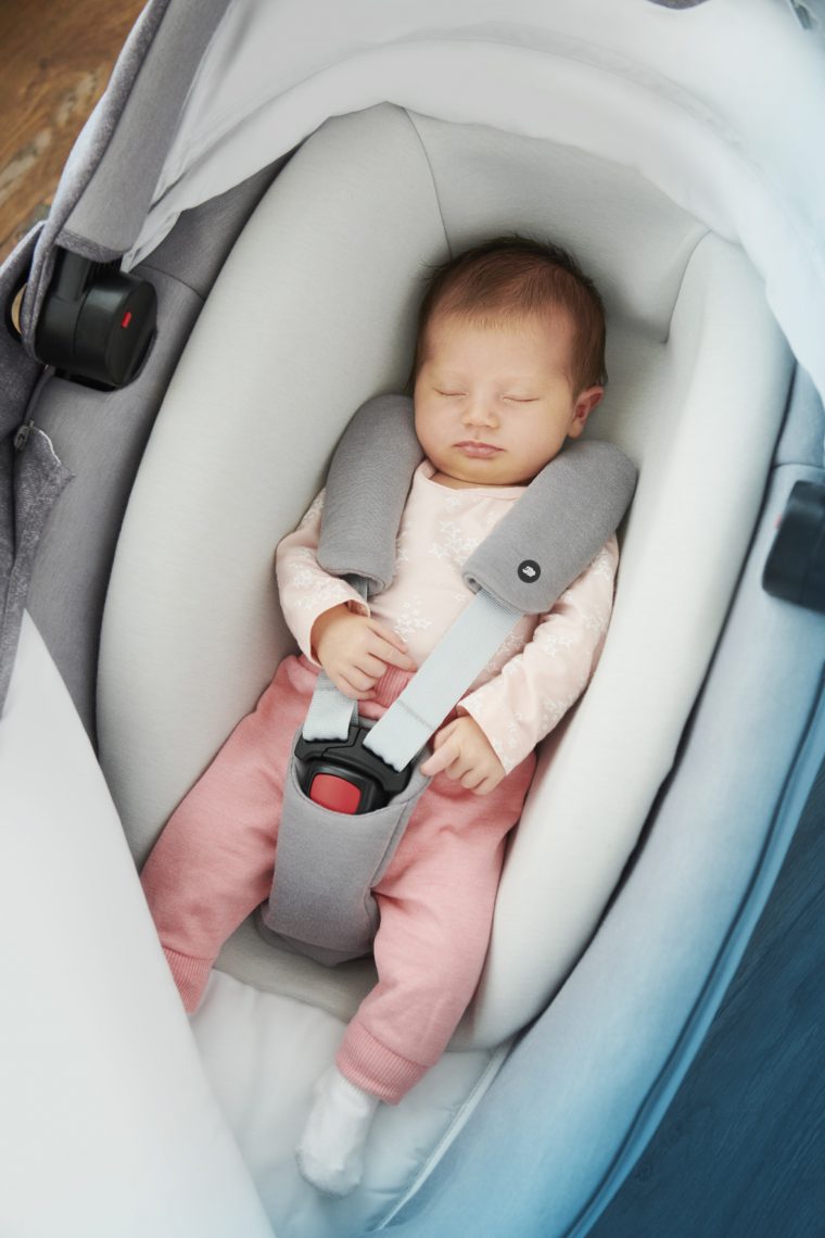 Bébé En Voiture : La Première Nacelle Homologuée R 129, La intérieur Jeux Voiture Bebe