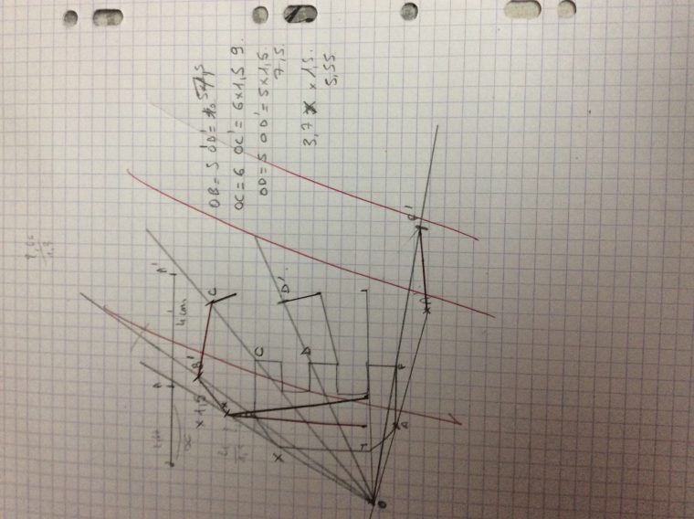 Bonjour Voici L'énoncé De L'exercice Reproduire Puis à Reproduire Un Dessin Sur Quadrillage