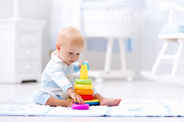 Cadeaux De Noël : Les Jouets Pour Enfants De La Naissance À intérieur Jeux Pour Les Bébé De 1 Ans