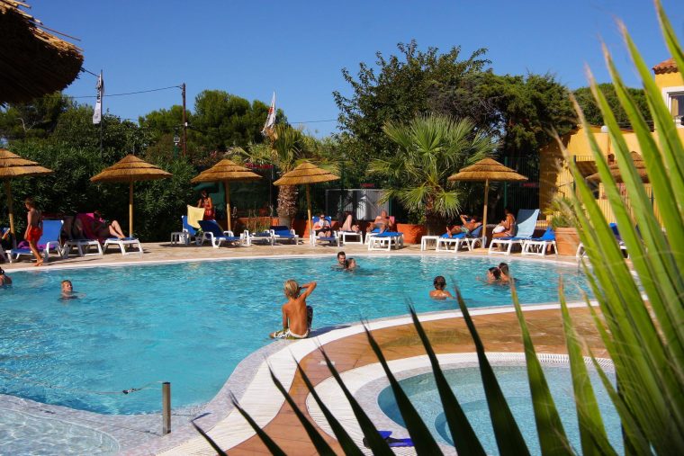 camping hyeres avec piscine