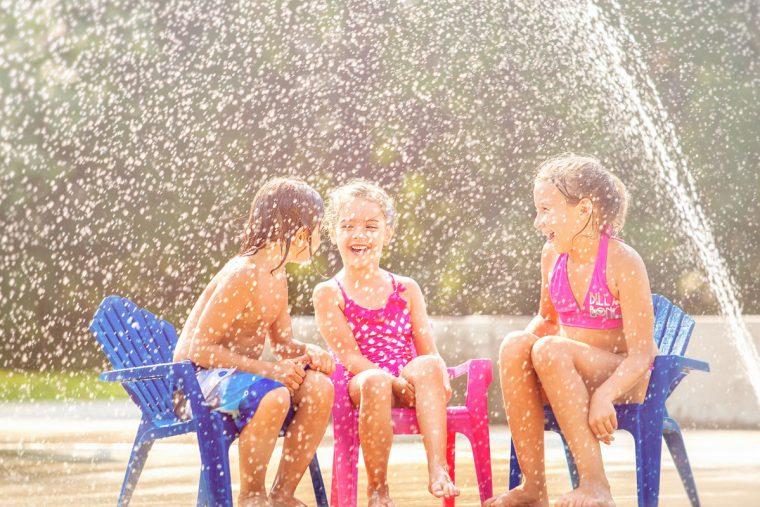 Canicule : Le Village Donne Accès Gratuitement Au Parc De concernant Jeux Gratuit De Village