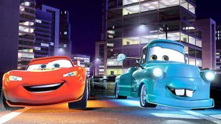 Cars Toon : Flash Mcqueen Et Martin Reprennent Du Service à Flash Mcqueen Martin