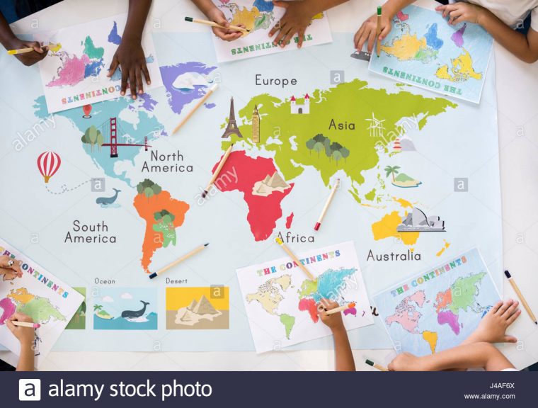 Carte Du Monde De L'apprentissage Pour Les Enfants Avec La à Carte Du Monde Pour Enfant