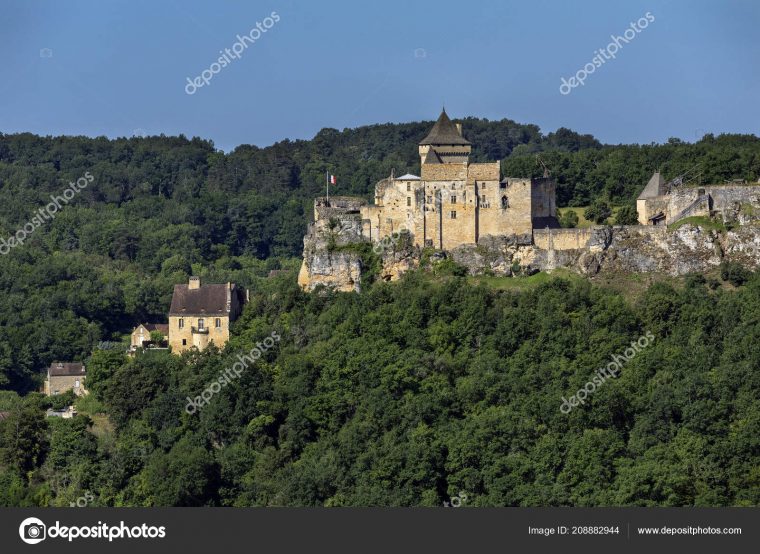 Chateau Castelnaud Dordogne Area Nouvelle Aquitaine Region encequiconcerne Nouvelle Region France