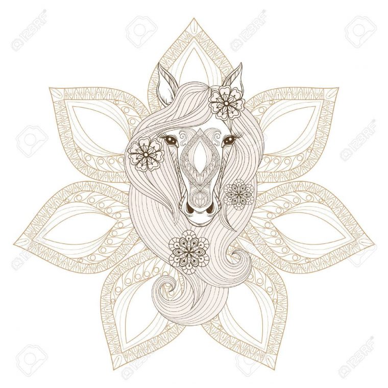 Cheval Vector. Coloriage Avec Le Visage De Cheval Sur Mandala Fond. Hand  Drawn Modelée Cheval Avec Des Fleurs Dans Les Cheveux, Artistiquement  Cheval dedans Dessin De Cheval A Colorier