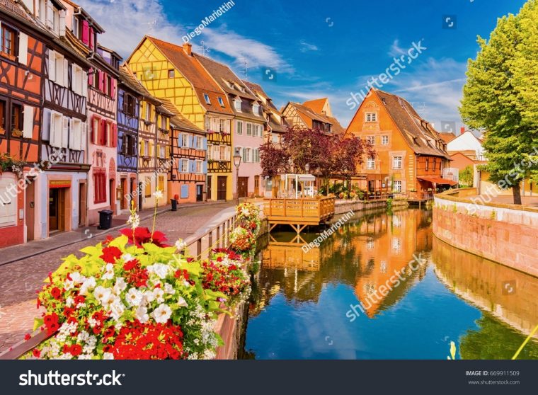 Colmar France June 14 2017 Beautiful | Buildings/landmarks encequiconcerne Region De France 2017