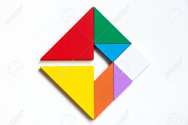 Colorwood Tangram Puzzle Sur Le Carré Avec La Forme De Signe De Flèche Sur  Fond Blanc (Concept De Direction D'affaires, La Vision De L'entreprise Ou dedans Tangram Carré