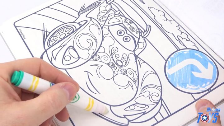 Crayola Coloriage Magique Color Wonder Disney Cars Sans Tache Flash Mcqueen  Les Bagnoles R destiné Coloriage De Flash Mcqueen