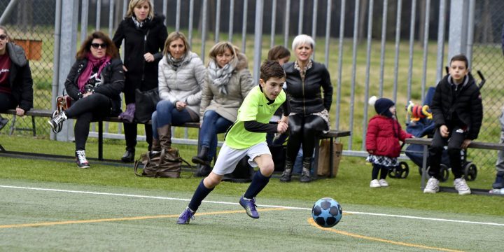 Cyril, 13 Ans, Gardien De But Au Rcs Brainois, Frappé Par Un dedans Jeux De Gardien De But