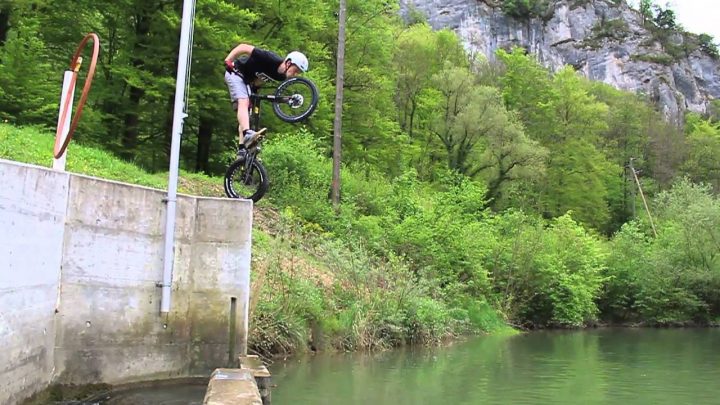 Défis «A L'eau Ou Un Resto»: Le Petit Jeu Qui Ne Fait Pas pour Jeux De Saut Dans L Eau