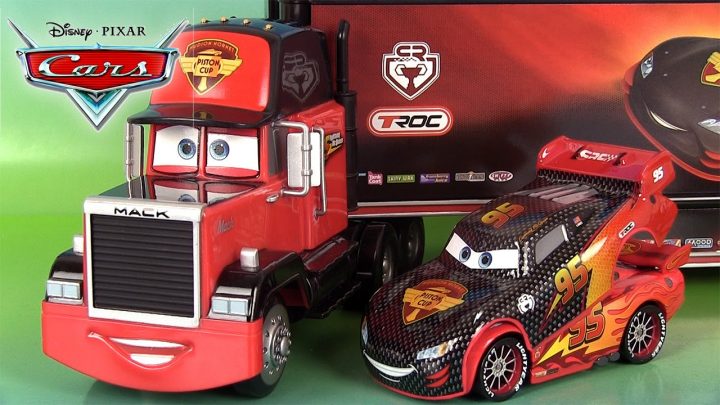 Disney Cars Lanceur Cars Carbon Racer Mack Hot Rod Flash Mcqueen Martin  Francesco Bernoulli serapportantà Flash Mcqueen Martin