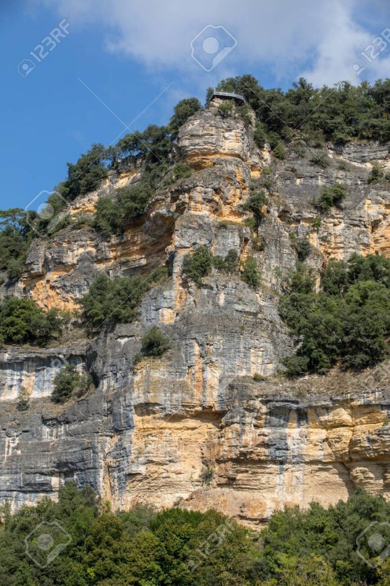 Dordogne, France – September 7, 2018: Belvedere Viewpoint In.. dedans Region De France 2018