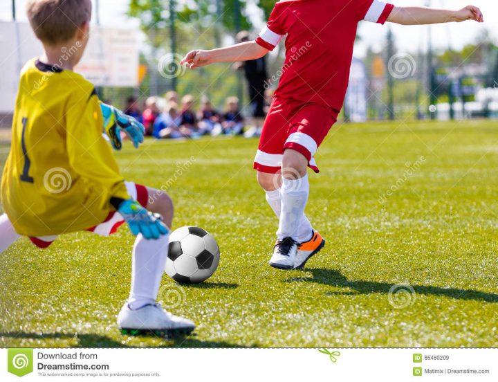 Économies De Gardien De But Du Football Footballeur Courant destiné Jeux De Foot Gardien De But