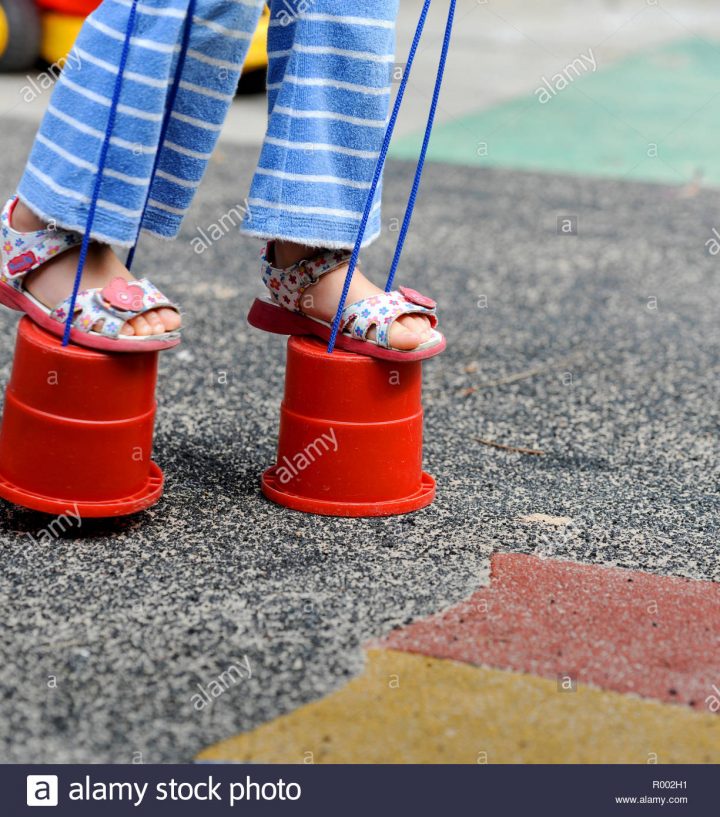 En Dehors De L'aire De Jeu D'une École Maternelle Uk – L concernant Jeux Apprentissage Maternelle