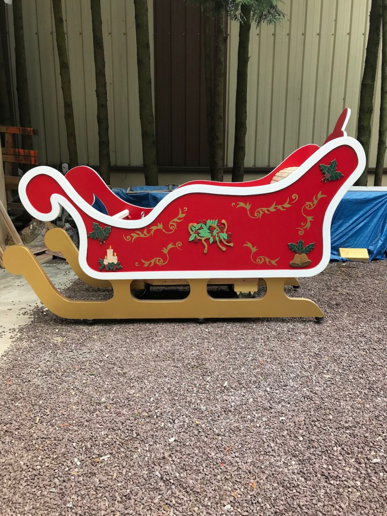 Étrépagny – Fabrication Du Traîneau Du Père Noël tout Fabrication De Pere Noel