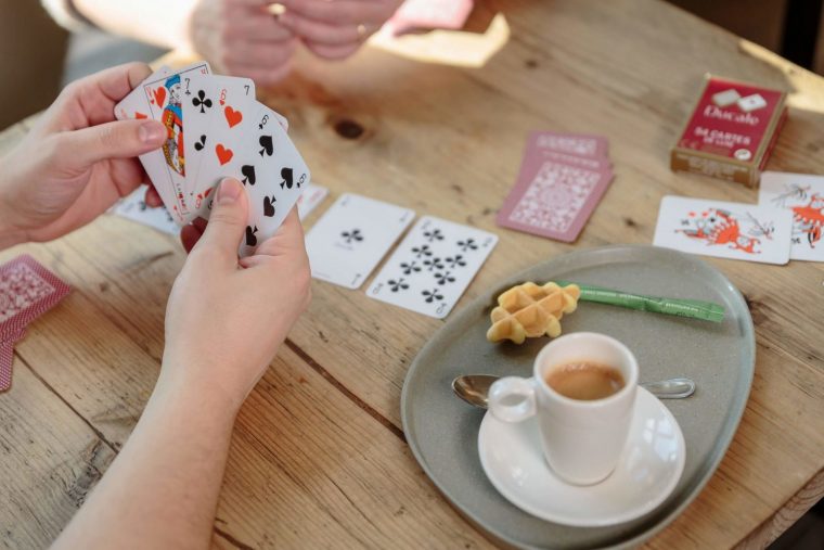 Fabricant De Cartes À Jouer Et Jeux De Société – France serapportantà Carte De France Pour Les Enfants