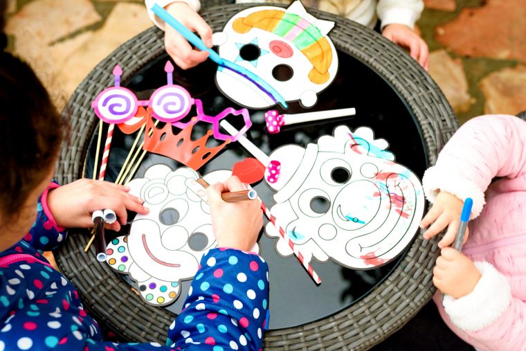 Fabriquer Masque Pour Le Carnaval : Idées Bricolage Pour à Travaux Manuel Pour Tout Petit