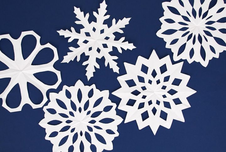 Flocons De Neige En Papier – Anniversaire Reine Des Neiges à Decoupage Papier Facile