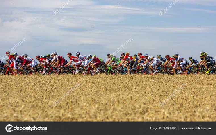 France Vendeuvre Sur Barse July 2017 Peloton Passing Region tout Region De France 2017