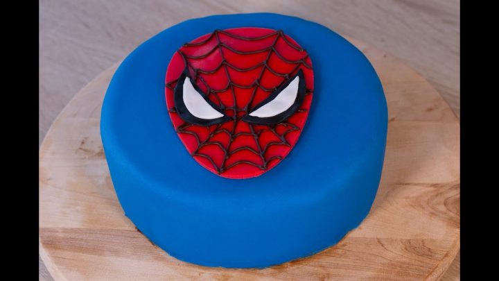 Gâteau Spiderman encequiconcerne Tete Spiderman A Imprimer