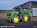 Green Tractor Photos &amp; Green Tractor Images - Alamy serapportantà Dessin Animé De Tracteur John Deere