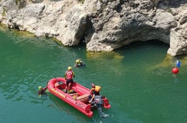 Hérault : Un Homme Meurt Après Un Saut De 18 M Du Haut Du destiné Jeux De Saut Dans L Eau