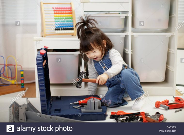 Jeu De Fille De Bébé Tout-Petits Outils De Bricolage Banque à Recherche De Jeux De Fille