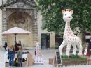 Jeu De Piste En Ville Avec Une Sophie La Girafe Géante, À pour Jeux De Girafe Gratuit