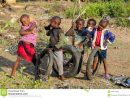 Jeu D'enfants Pauvre Africain Sur La Rue Photo Stock intérieur Jeux Africains Pour Enfants