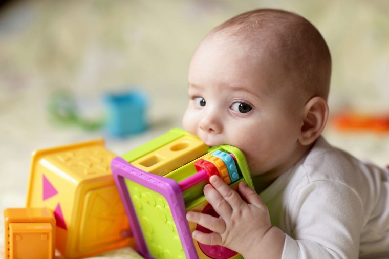 Jeux Bébé : Les Meilleurs Jouets Pour Éveiller Les Tout-Petits intérieur Jeux Bébé 6 Mois En Ligne