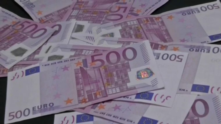 Le Billet De 500€ Vit Ses Dernières Heures Et Il Ne Manquera Pas À Grand  Monde pour Billet Euro A Imprimer