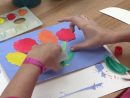 Le Collage De Fleurs - Tutokid - Tutoriel De Dessin, Peinture, Découpage Et  Collage Pour Les Enfants concernant Decoupage Pour Enfant