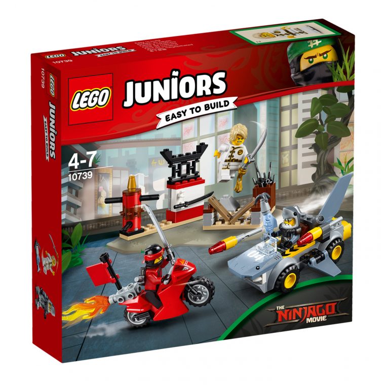 Lego® 10739 Junior™ : The Ninjago Movie™ : L'attaque Du Requin concernant Voiture Requin Jouet