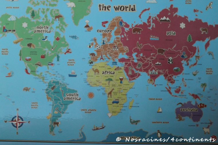 Les 10 Règles D'or D'une Maman Voyageuse – Nos Racines Sur 4 encequiconcerne Carte Du Monde Pour Enfant