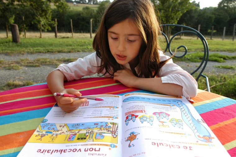 Les Cahiers De Vacances Ont Toujours La Cote Auprès Des Français concernant Cahier De Vacances Maternelle Pdf