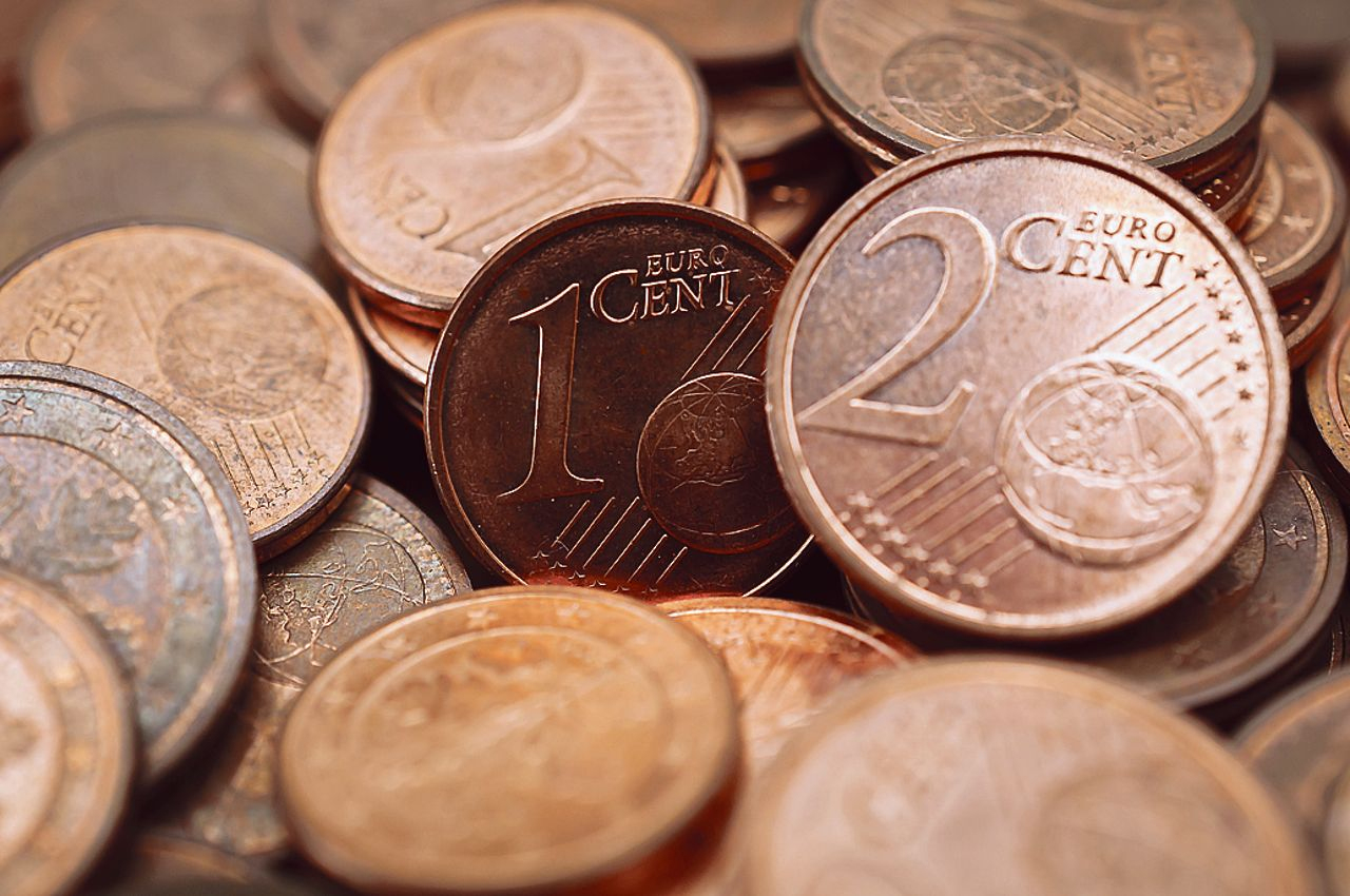 Les Pièces Rouges De Un Et Deux Centimes D’Euro, Vouées À Disparaître concernant Billets Et Pièces En Euros À Imprimer 