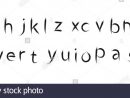 Lettre Alphabet Minuscule Situé Isolé Sur Fond Blanc. Modèle intérieur Modele Lettre Alphabet