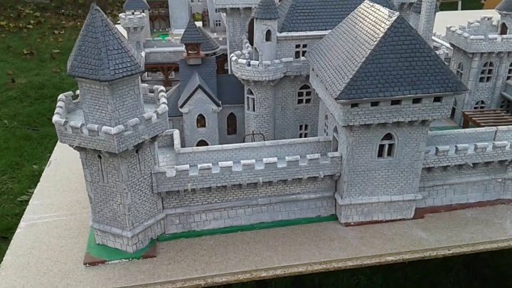 Maquette D'un Château Fort – à Image De Chateau Fort A Imprimer