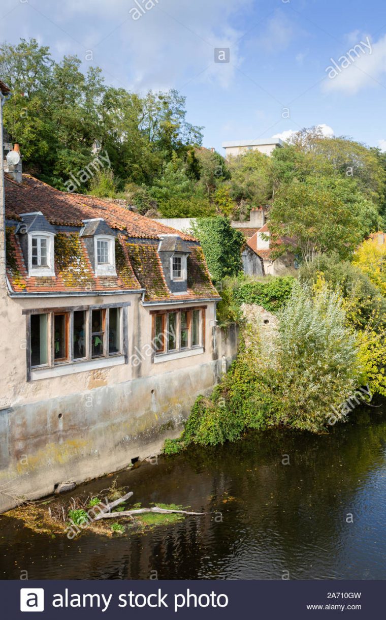 Montmorillon, Vienne Department, Nouvelle-Aquitaine Region pour Nouvelle Region France