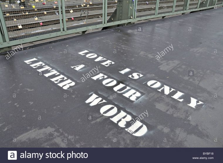 Mot De Quatre Lettres Photos & Mot De Quatre Lettres Images destiné Un Mot Pour Quatre Images Mot De Quatre Lettres Photos & Mot De Quatre Lettres Images destiné Un Mot Pour Quatre Images