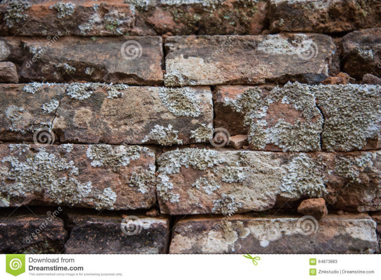 Old And Broken Red Stone Brick Wall Stock Image – Image Of tout Casse Brick