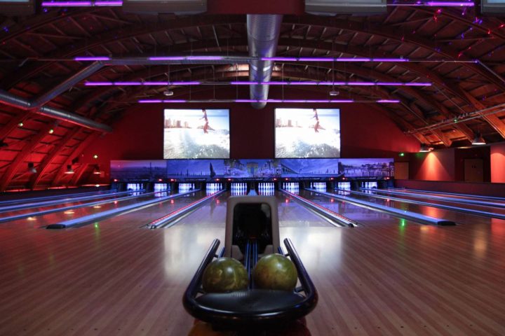 Organiser Un Anniversaire Surprise Dans Un Bowling Près De intérieur Jeux Gratuits De Bowling